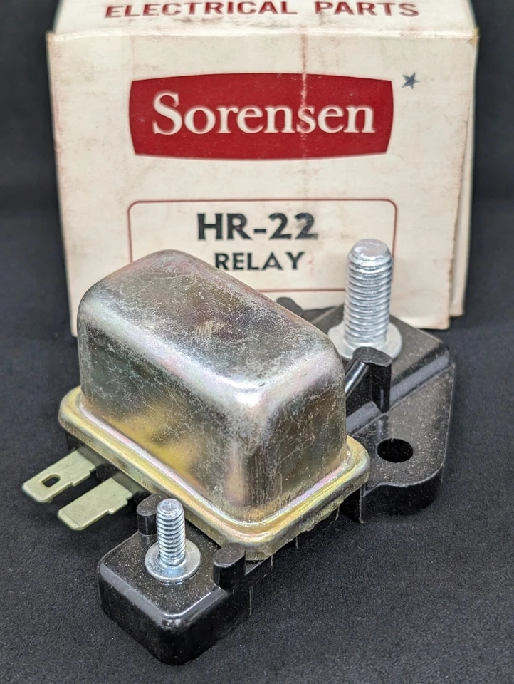 1959 1960 BUICK 1959 1960 1961 1962 PONTIAC 12 VOLT HORN RELAY W/ JUNTION BLOCK - Image 1 of 4