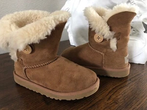 UGG Australia Bailey Button II Girls' Boot #1017400T Chestnut - Size 12 Toddler - Picture 1 of 6