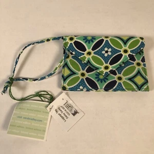 Vera Bradley Luggage Tag in Daisy Daisy Cotton Multi-Color NWT - Picture 1 of 2