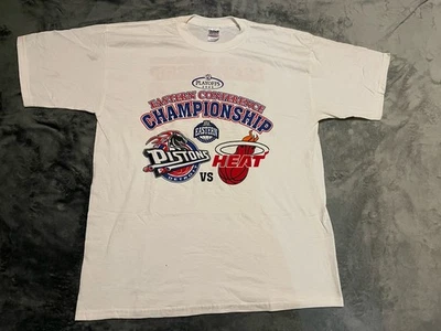 Vtg Y2K 2005 Detroit Pistons vs Heat NBA Championship T-Shirt Size: (XL)😱🔥 - Image 1 of 4