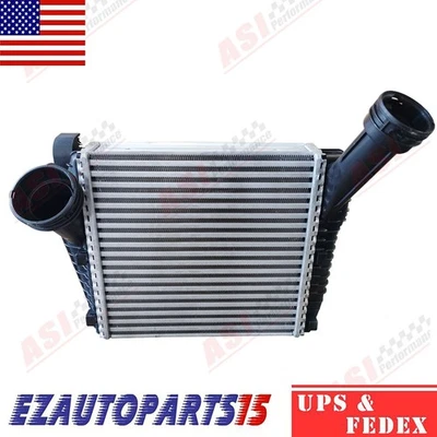 Right Intercooler FOR 2009-14 Porsche Cayenne/ Audi Q7/ Volkswagen Touareg. Foto 1 de 4