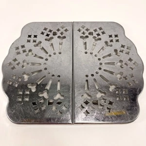 Vintage Folding Aluminum Trivet Expandable Counter Hot Plate MCM Kitchen Decor - Picture 1 of 7