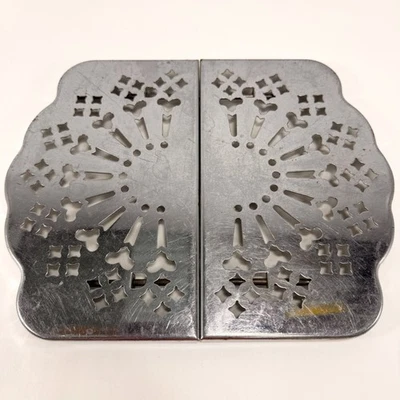Vintage Folding Aluminum Trivet Expandable Counter Hot Plate MCM Kitchen Decor - Image 1 of 4