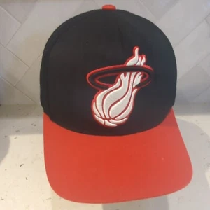 Miami Heat Mitchell & Ness NBA Hardwood Classics Fitted Cap Hat - Snapback  - Picture 1 of 10