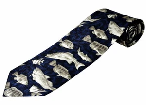 THE TIE STUDIO - Corbata de novedad para hombre con patrón plateado y gris de peces marinos en seda azul marino - Imagen 1 de 5