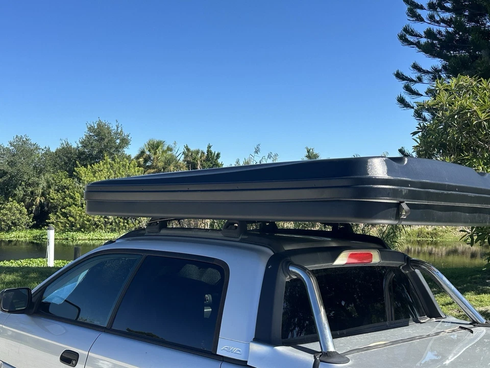 Hard Plastic Shell Pop Up Tent. 4.5 Feet Wide X 7 Feet Long 198 Lbs - Image 1 of 4