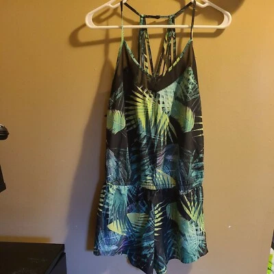 Mameluco Fabletics Dash 1 pieza pantalones cortos con estampado de palmeras verdes malla S precio de venta sugerido por el fabricante $60 NUEVO Foto 1 de 4