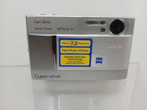 Sony Cybershot DSC-T10 Digital Camera Vario Tessar Zeiss No Battery Untested  - Picture 1 of 9