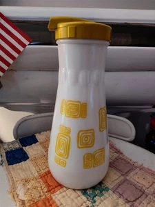 VTG Rare Hazel Atlas Milk Glass Pitcher Carafe E-Z Pour Yellow MCM Geometric - Picture 1 of 19