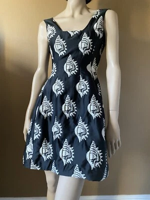 STUNNING CARVEN SEASHELL DRESS EU 34 UK 8 RARE RRP £650 - Image 1 of 4