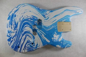 Cuerpo de bajo multicolor Basswood P - se adapta a cuellos de guardabarros J1258 - Imagen 1 de 9