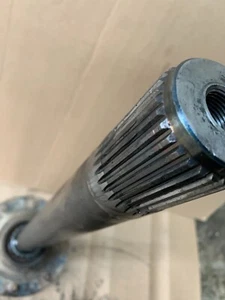 BOBCAT SHAFT, AXLE+WHEEL HUB S530 160589 - Picture 1 of 1