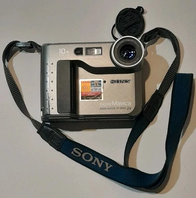 Sony Mavica MVC-FD71 0.4MP Digital Camera (UNTESTED) no battery - Image 1 of 3