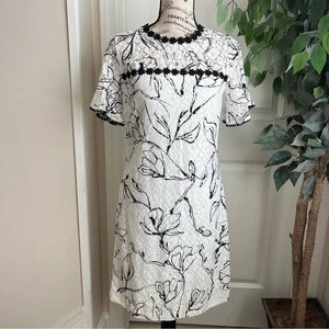 Karl Lagerfeld Lace Bell Sleeve Shift Dress White Black Sz S - Picture 1 of 15