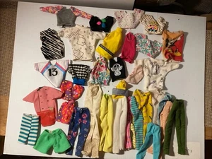 Puppenkleidung Hosen Oberteile - Bild 1 von 7