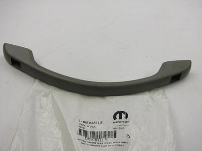 NUEVO OEM MV381L5 TAUPE asiento trasero mango para 98-10 Chrysler Town & Country Foto 1 de 3