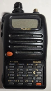 Yaesu FT-50R DUAL BAND HT For Parts or Repair. - Zdjęcie 1 z 5