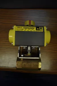 Attuatore valvola pneumatica e valvola a sfera Conbraco Compac Torque CTD-20 - Foto 1 di 6
