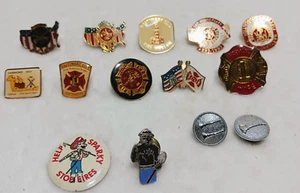 Menge 14 Vintage Feuerwehr Pin Rückseiten Revers Rucksack Hut Sammelalbum Glitzer - Bild 1 von 8