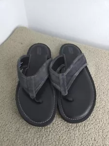 NWOT Johnston & Murphy Boys 7 Norris Suede Blue Gray Camo Thong Sandals - Picture 1 of 5