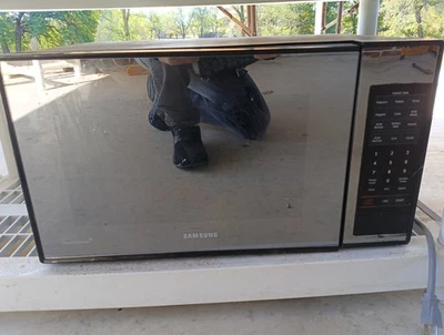 Samsung Smart Microwave 1000w Stainless Steel - Image 1 of 4