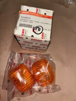 DUCATI 748 916 996 998 900 SS NOS NEW GENUINE OEM FRONT REAR TURN SIGNAL LENSE s - Image 1 of 4