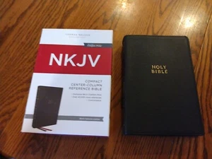 NKJV, kompakte Mittelsäule Referenzbibel, schwarzes Echtleder, roter Buchstabe - Bild 1 von 11