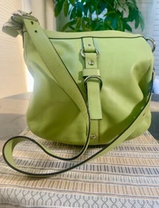 COACH Chelsea Crossbody Outstanding Condition - Picture 1 of 9
