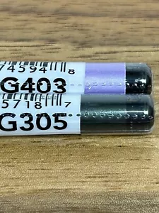 2 Avon Eyeliner Flashy Acciaio Cromato Glimmerstick Rosa Elettrico Striking Smeraldo - Foto 1 di 3