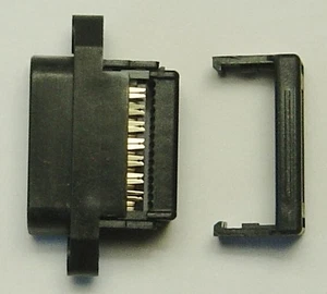 ~ Stck 1 Fujitsu FCN-777P015-G/A Stecker Crimp Flachbandkabel IDC 15 Pin D-Sub - Bild 1 von 4