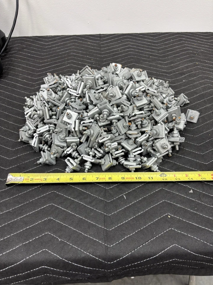 Cantidad 400 - Diamante #26-09015, abrazadera de alambre de amarre de cable "D", "tuerca de error" Foto 1 de 4