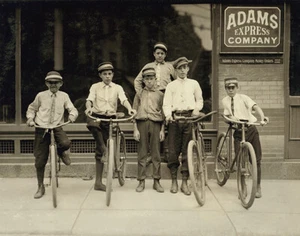 REIMPRESIÓN DE FOTO ADAMS EXPRESS COMPANY MESSENGERS 1911 - Imagen 1 de 1