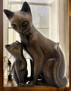 Vintage Bronze Style Mamma Cat & Kitten Figurine Sculpture - Picture 1 of 12