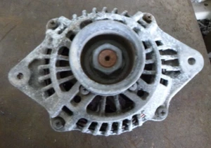 Subaru Forester SF 00-6/02 Alternator (23700 AA380) - Picture 1 of 5