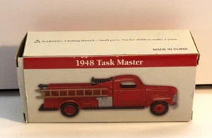 Camión de bomberos Task Master 1948 1999 reactores digest escala 1:64 nuevo en caja Stocking Stuffer - Imagen 1 de 7