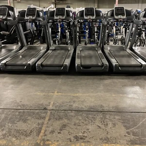 Precor 966i Experience Series Treadmill Commercial Grade Fitness Equipment - Picture 1 of 13
