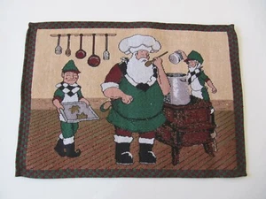4 NUOVI TOVAGLIETTE NATALIZIE ARAZZO ~BABBO NATALE IN CUCINA CON ELFI~ - Foto 1 di 2