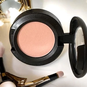 MAC Cosmetics Malt Matte Eye Shadow 1.5g/.05oz Without Box - Picture 1 of 3