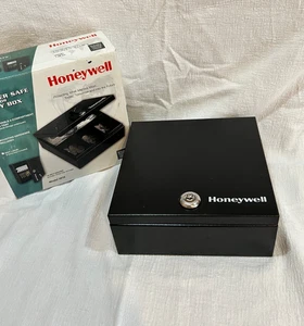 Caja de seguridad Honeywell Deluxe almacenamiento llaves contra incendios modelo 3031 12,7 x 8,75 x 4 - Imagen 1 de 6