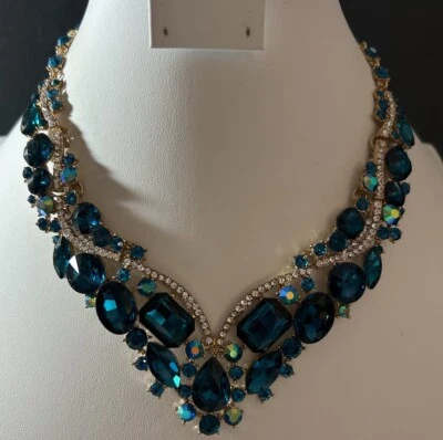 Nuevo Collar Grande Tono Dorado Distintivo Cristales Azules Zafiro y Estrás Transparente Foto 1 de 4