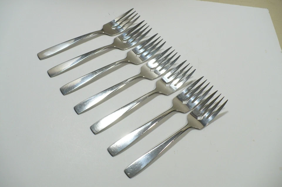 7 DUCHESS "DCS1" Salad Forks Stainless Silverware Flatware 6-1/4" long - Image 1 of 1