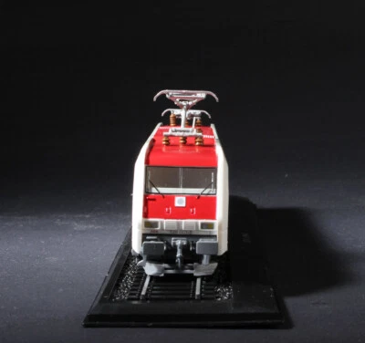 ATLAS 12 X 1994 Tram Train 1/87 Plastic Model - Image 1 of 4