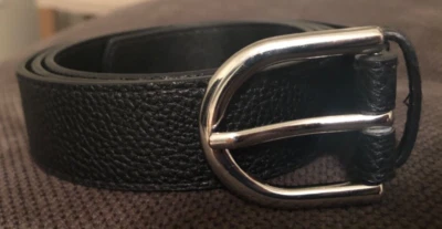 Cinturón negro para mujer H&M (talla mediana) impecable estado y gran calidad Foto 1 de 4