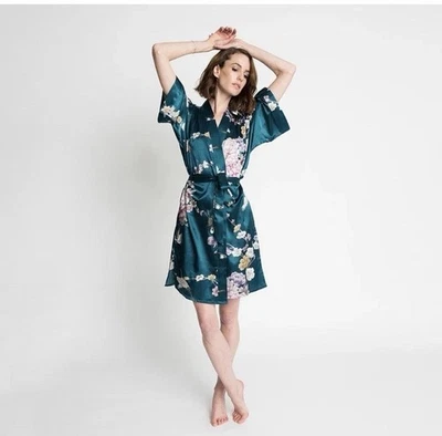 KIM+ONO Crisantemo y Grúa Satén Corto Kimono Bata en Pavo Real OS FALTA CORBATA Foto 1 de 4