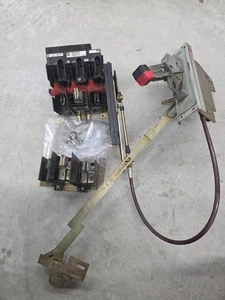 Interruptor de desconexión fusible Square D 9422TEF10 600VAC 100A con mango - Imagen 1 de 5