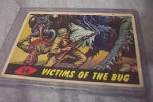 Mars Attacks #38 Victims of the Bug 1962 VINTAGE ORIGINAL /CLASSIC TOPPS CARD - Picture 1 of 2
