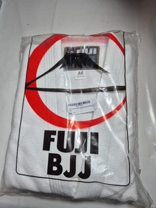 Fuji Allround Brazilian Jiu Jitsu Gi Uniform Größe A6 weiß. Versiegelt NEU. 100% C - Bild 1 von 3