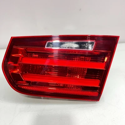 BMW 328I F30 2012-2016 paso trasero derecho. Luz de tapa interior lateral de arranque 7259916 OEM Foto 1 de 4