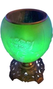 SELTENER antiker Öllampenfuß Uranglas satiniertes Glas Messingfuß mit Fuß | floral geprägt - Bild 1 von 24