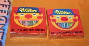 Vintage Wilton 2 Packungen Geburtstag Kuchen Dessert Kerzen versiegelt 1978 je 36 Stück - Bild 1 von 2